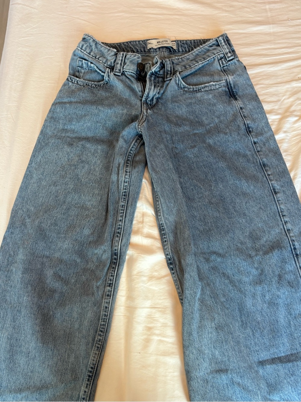 Hollister Women's Medium Blue Low Rise Wide-Leg Jeans